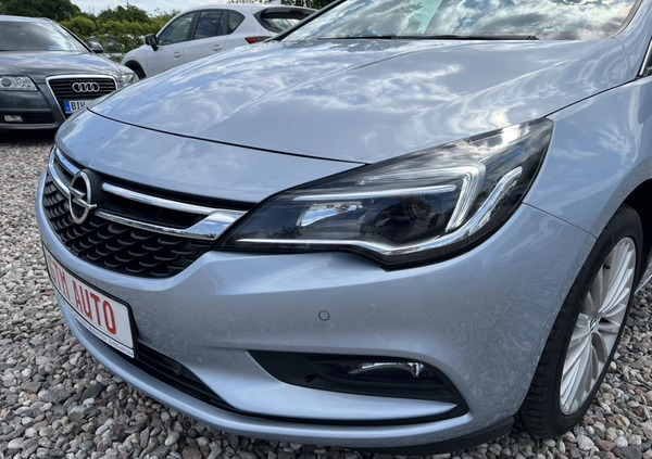 Opel Astra cena 39900 przebieg: 227000, rok produkcji 2017 z Pieniężno małe 704